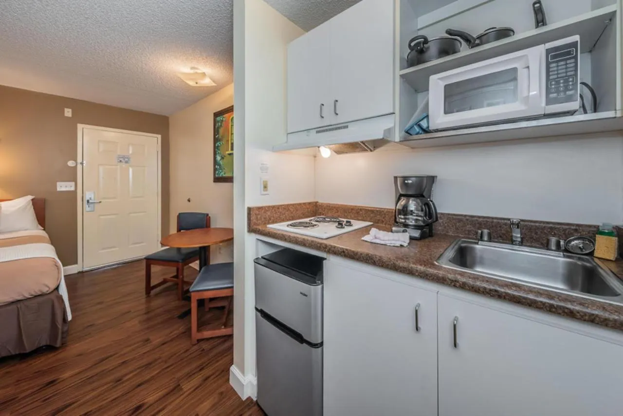 Tampa Bay Extended Stay Hotel Largo