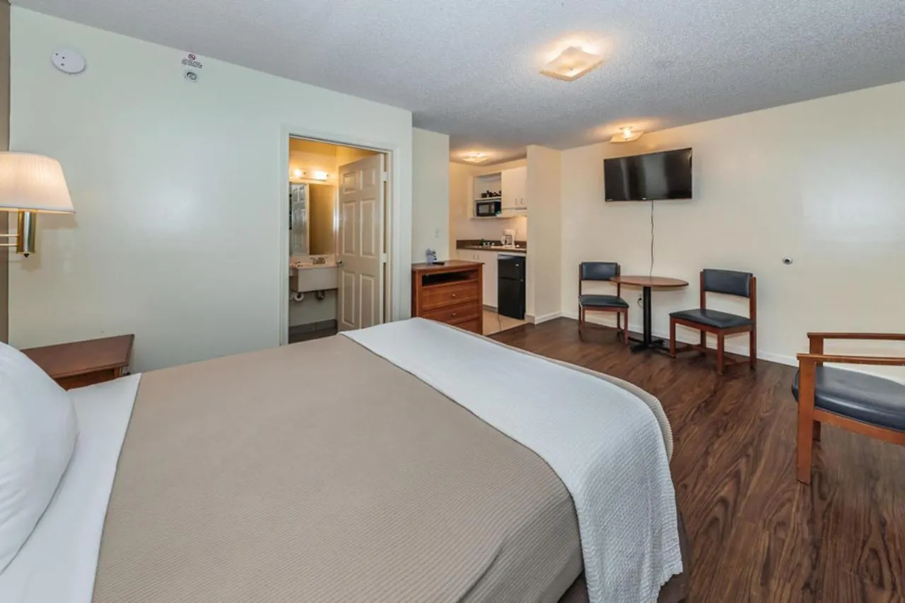 Tampa Bay Extended Stay Hotel Largo