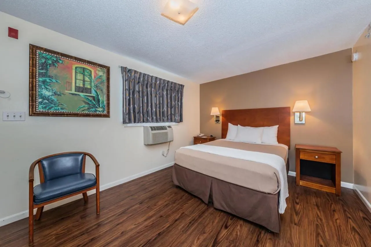 Tampa Bay Extended Stay Hotel Largo